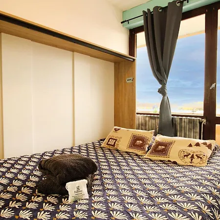 Homey Bellevue: Cozy With Balcony Views And Parking Near Geneva Gaillard
